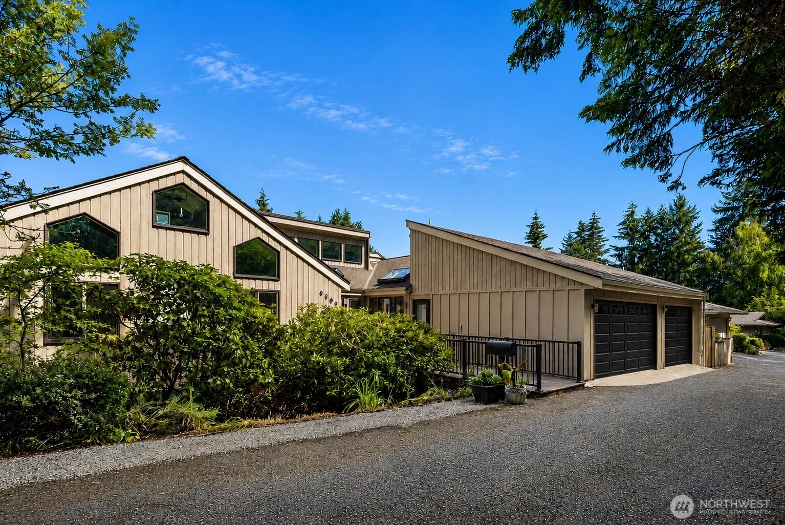 Property photo for 9360 Mercerwood Drive, Mercer Island photo 3