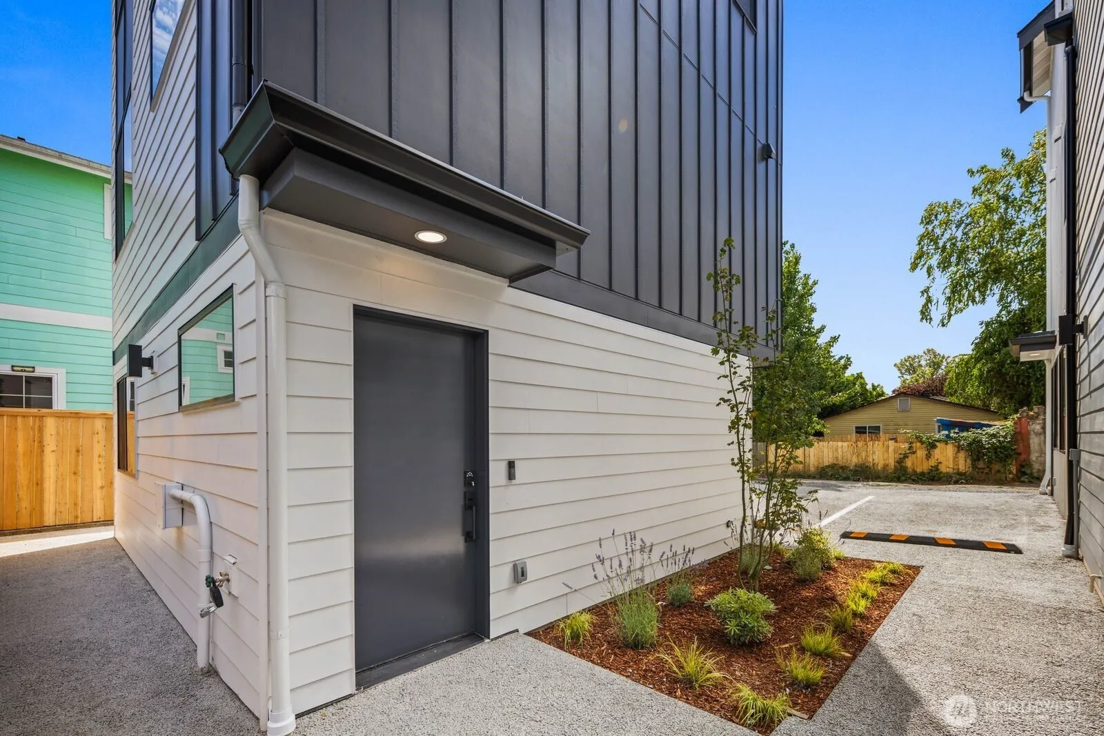 Property photo for 3945 S Morgan Street, Seattle photo 2