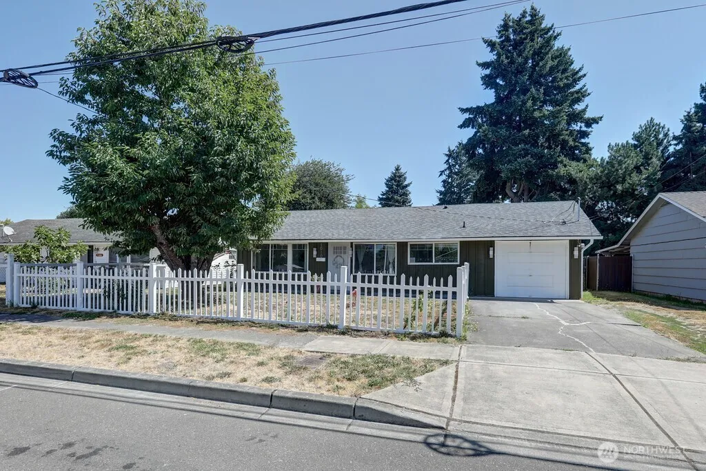 Property photo for 1010 D Street Se, Auburn