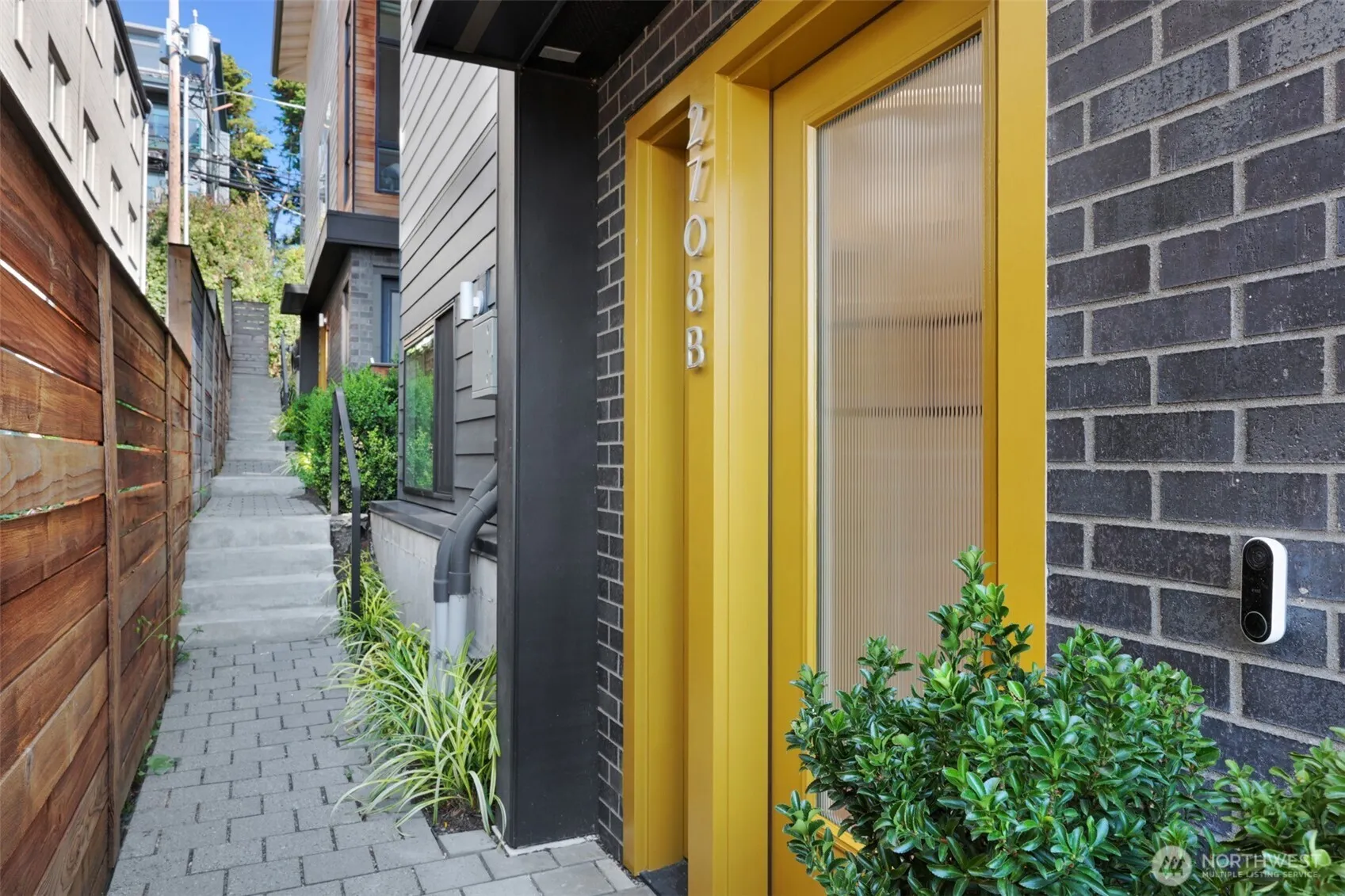 Property photo for 2708 Franklin Avenue E #b, Seattle photo 2