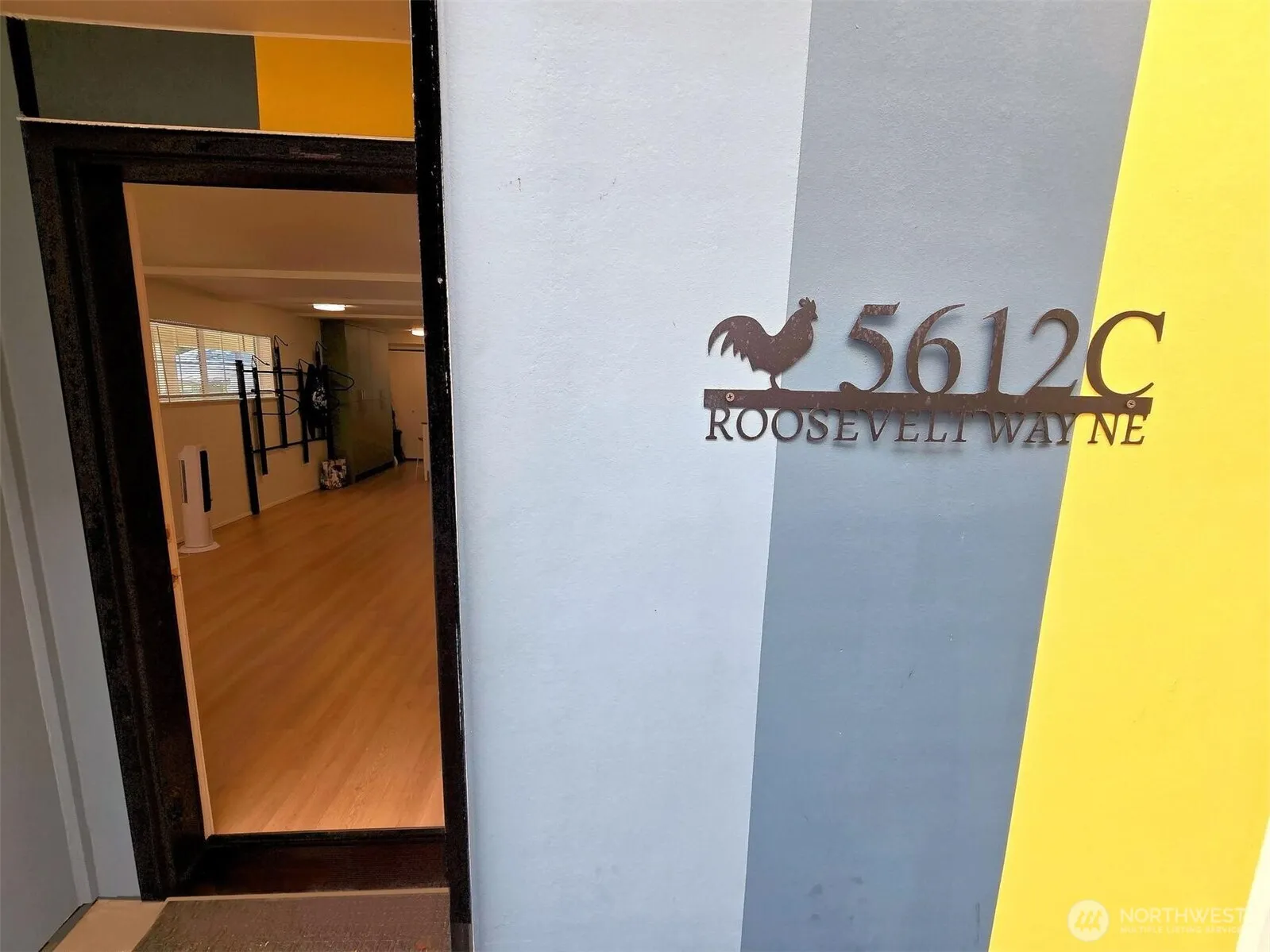 Property photo for 5612 C Roosevelt Way Ne, Seattle photo 3