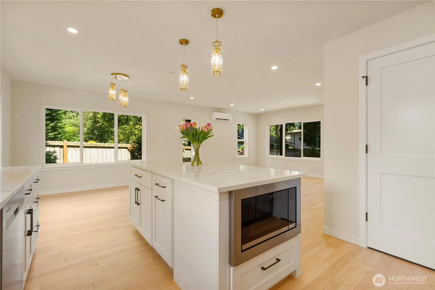 Property photo for 12644 Ne 80th Street, Kirkland photo 5