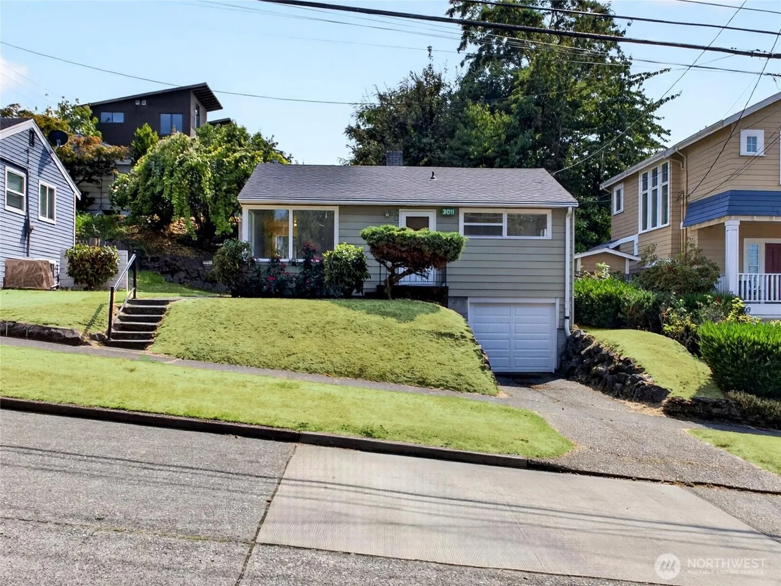 Property photo for 3011 E Pine Street, Seattle photo 2