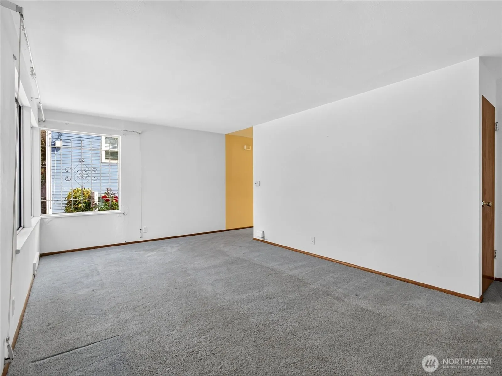 Property photo for 3011 E Pine Street, Seattle photo 5