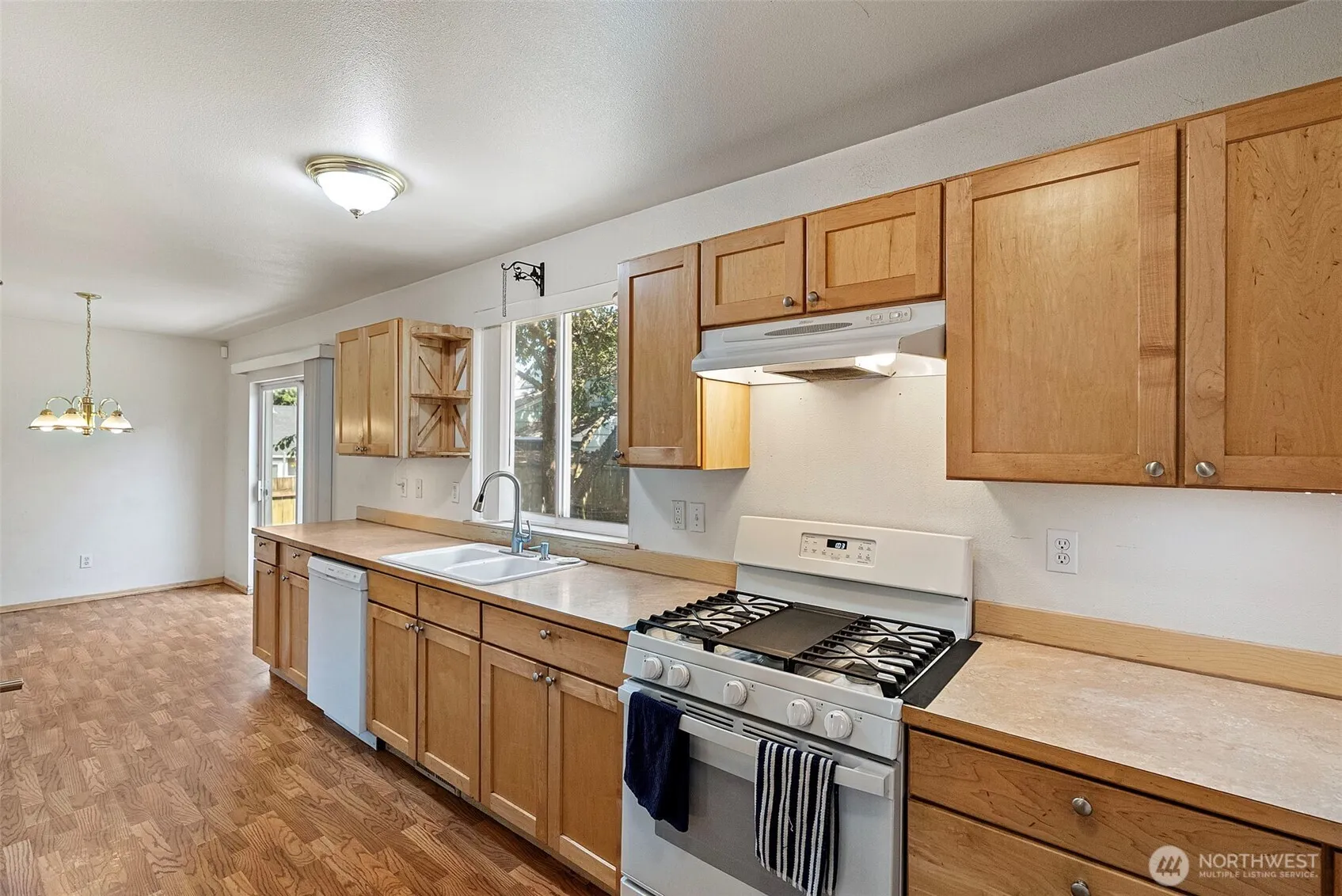 Property photo for 865 S 52nd Street, Tacoma photo 2