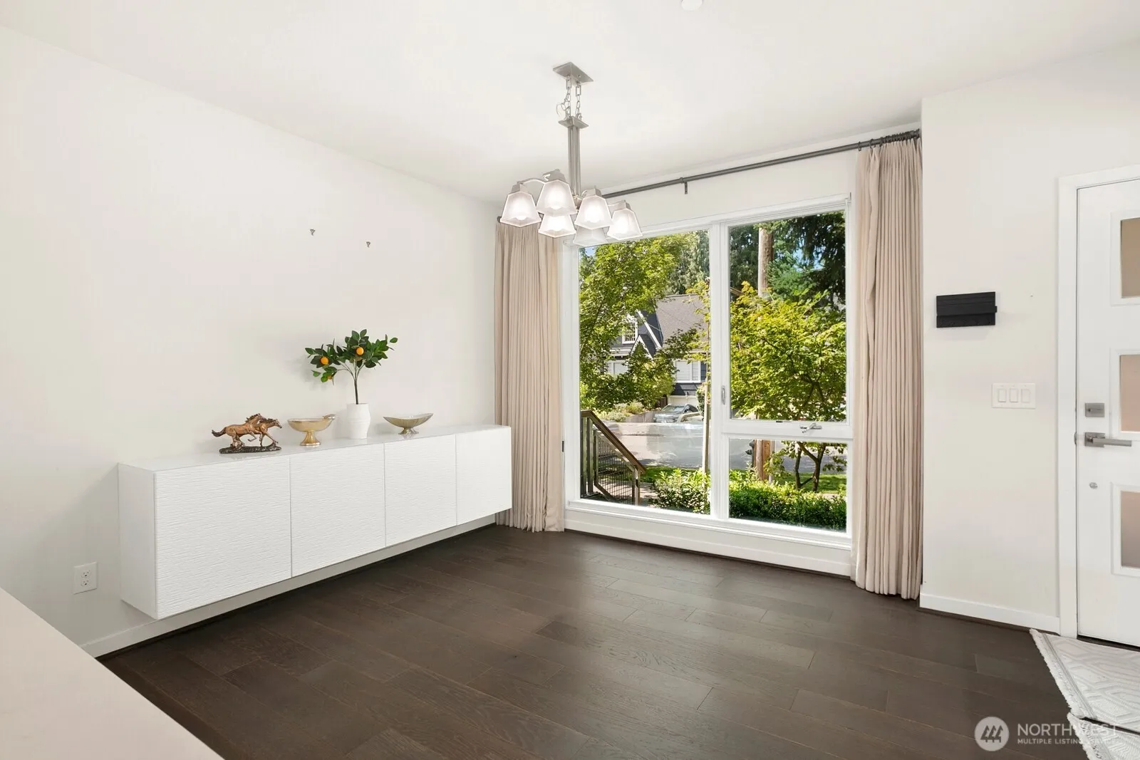 Property photo for 6542 32nd Avenue Ne #a, Seattle photo 5