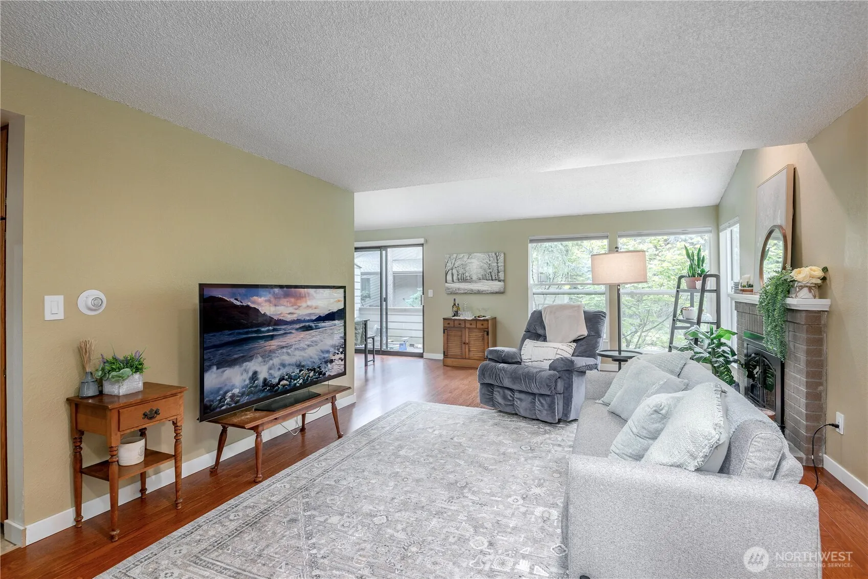 Property photo for 15111 Sunwood Boulevard #ii22, Tukwila photo 4