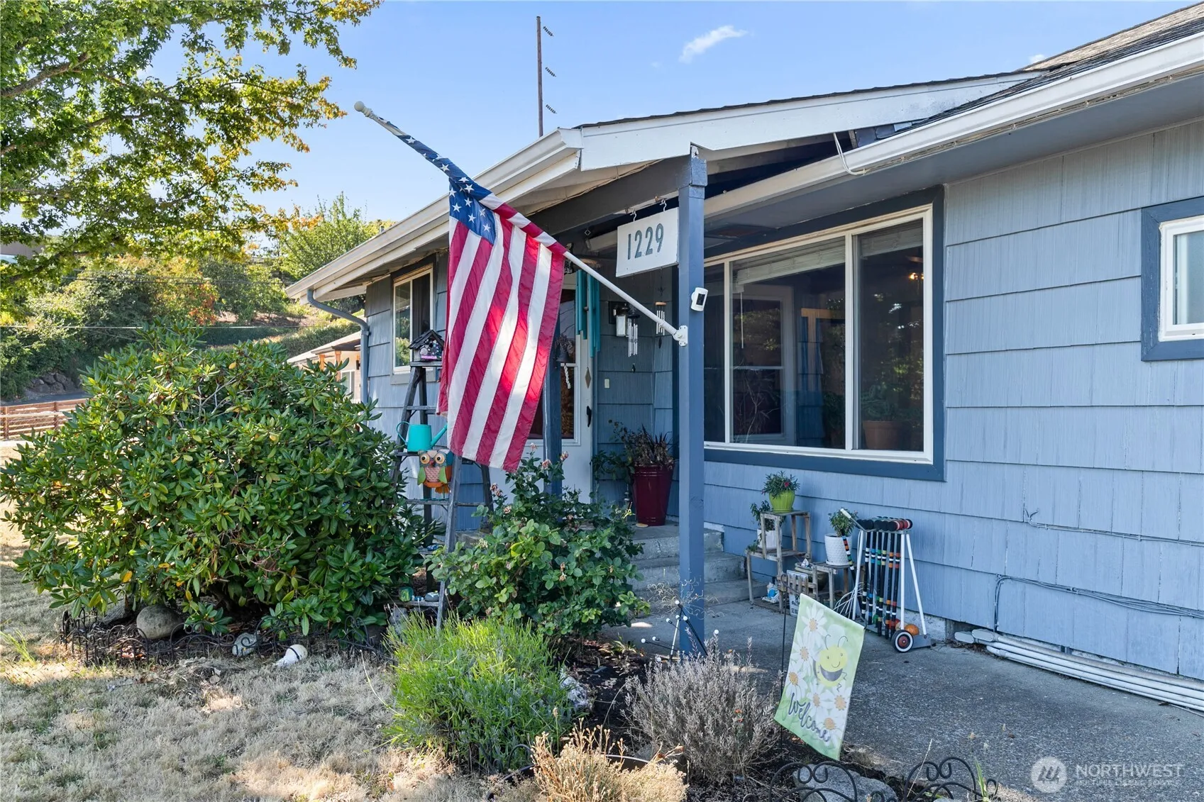 Property photo for 1229 Browns Point Boulevard, Tacoma photo 3