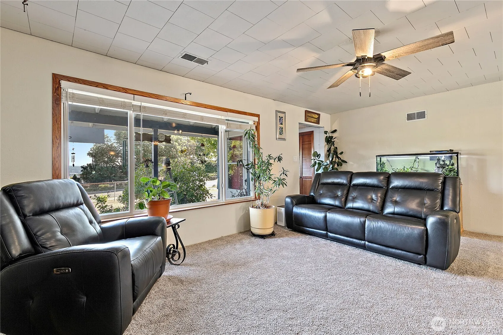 Property photo for 1229 Browns Point Boulevard, Tacoma photo 4