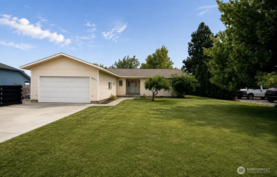 Property photo for 8831 Ne Hillcrest Drive, Moses Lake