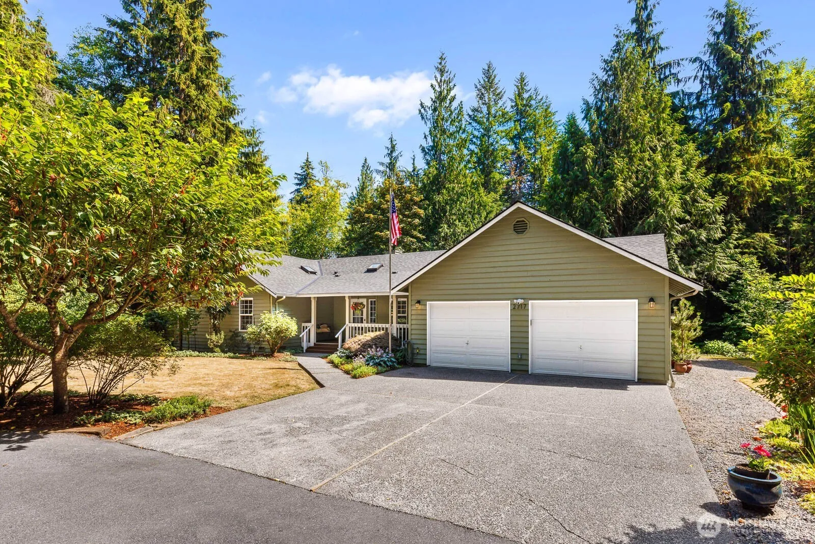 Property photo for 2717 Newberg Road, Snohomish