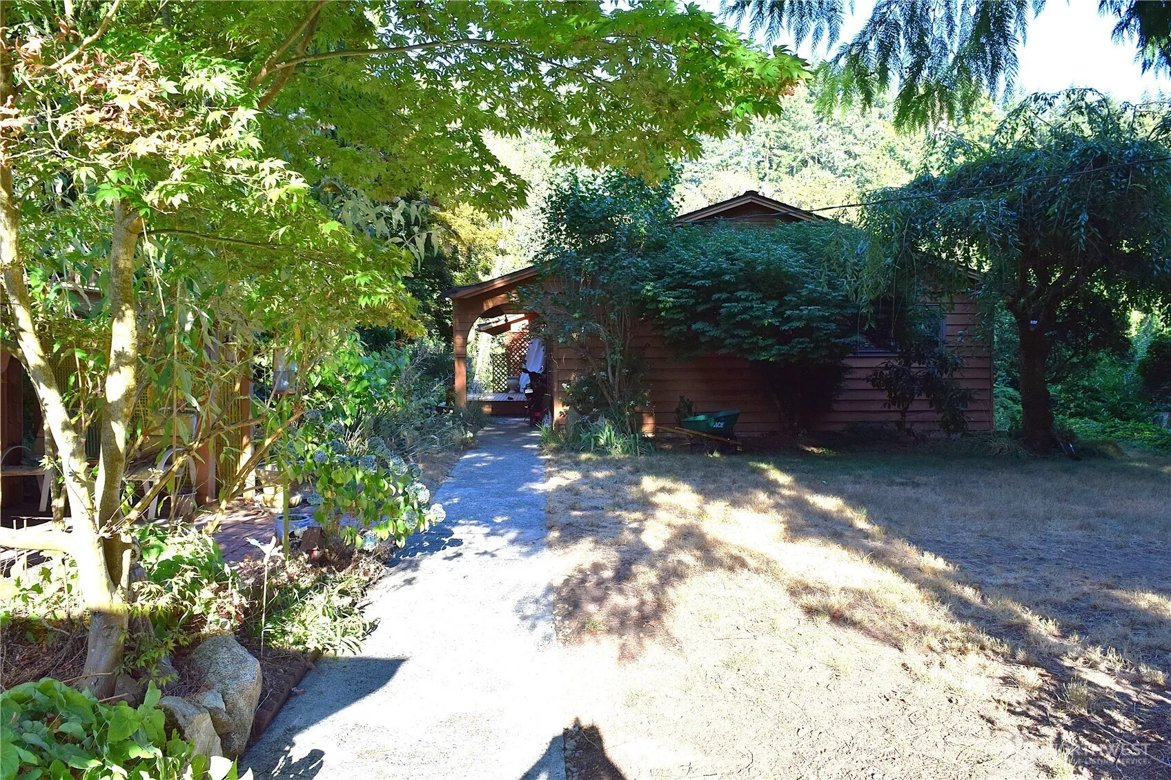 Property photo for 3520 Ne 204th Street, Lake Forest Park photo 4