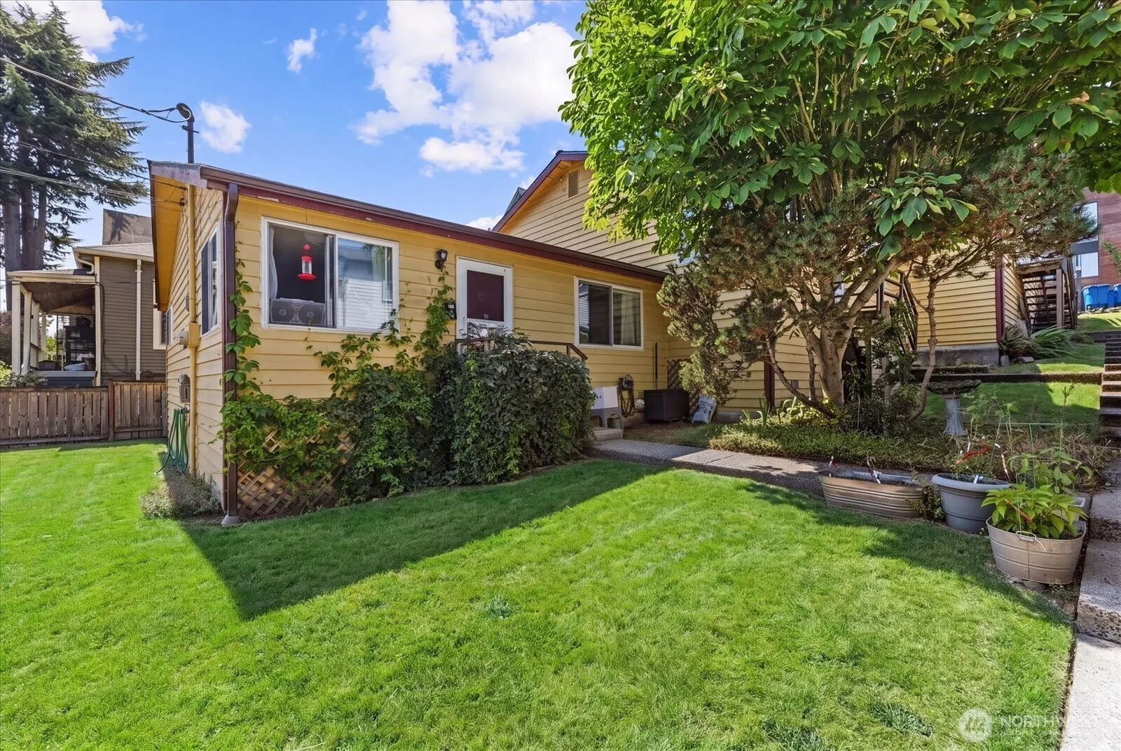 Property photo for 125 27th Avenue E, Seattle photo 3