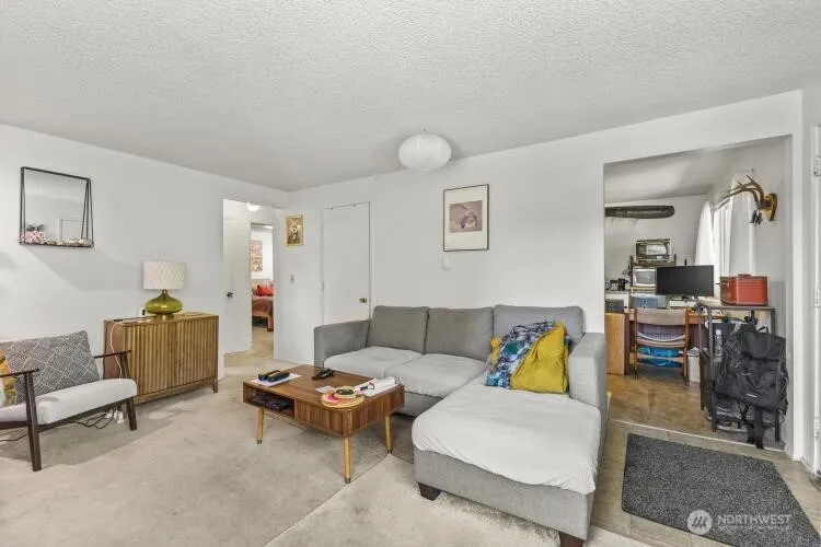 Property photo for 125 27th Avenue E, Seattle photo 4