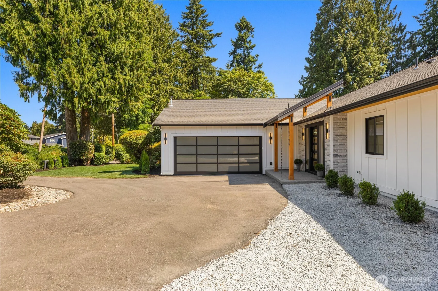 Property photo for 15729 Larch Way, Lynnwood photo 5