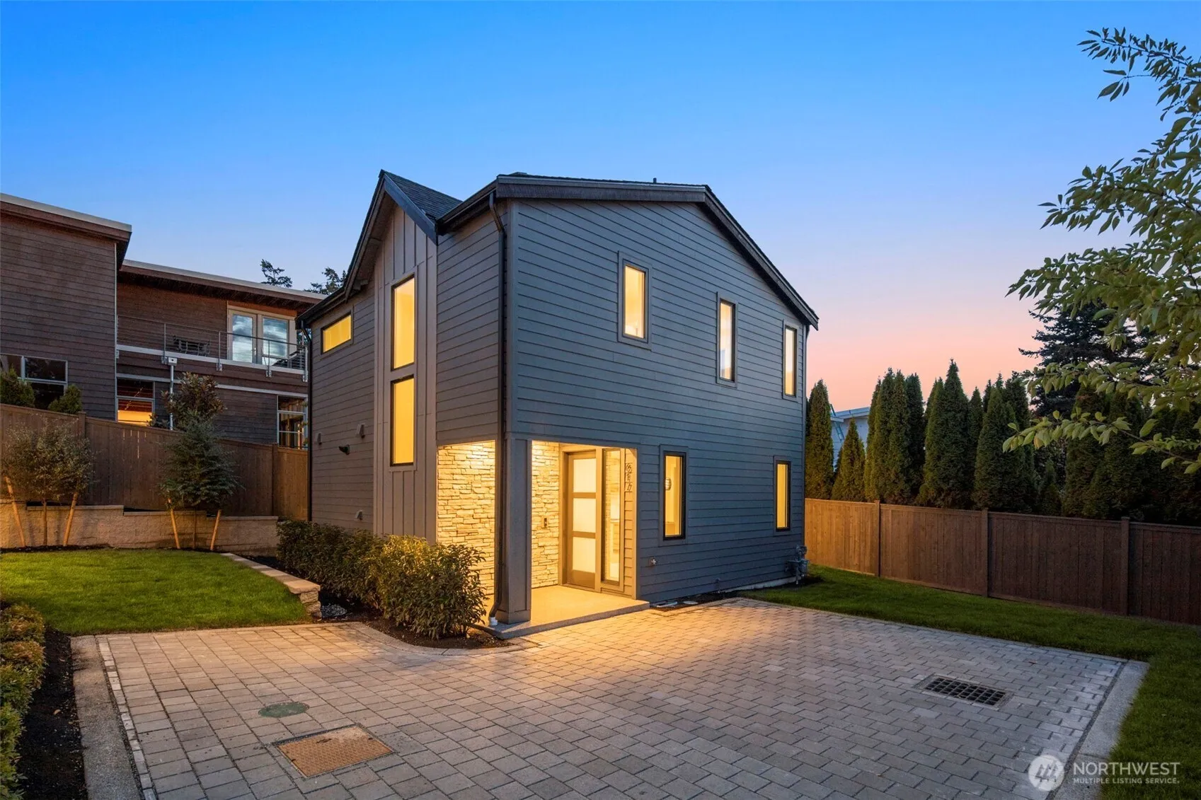 Property photo for 615 & 617 13th Avenue W, Kirkland photo 5