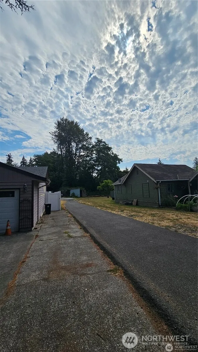 Property photo for 18534 Stone Avenue N, Shoreline photo 2