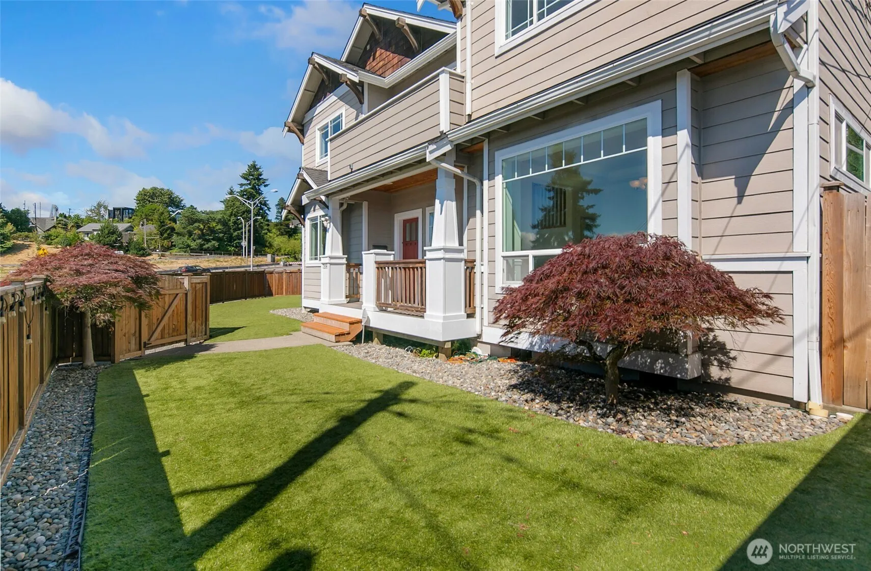 Property photo for 7208 8th Avenue Ne, Seattle photo 2