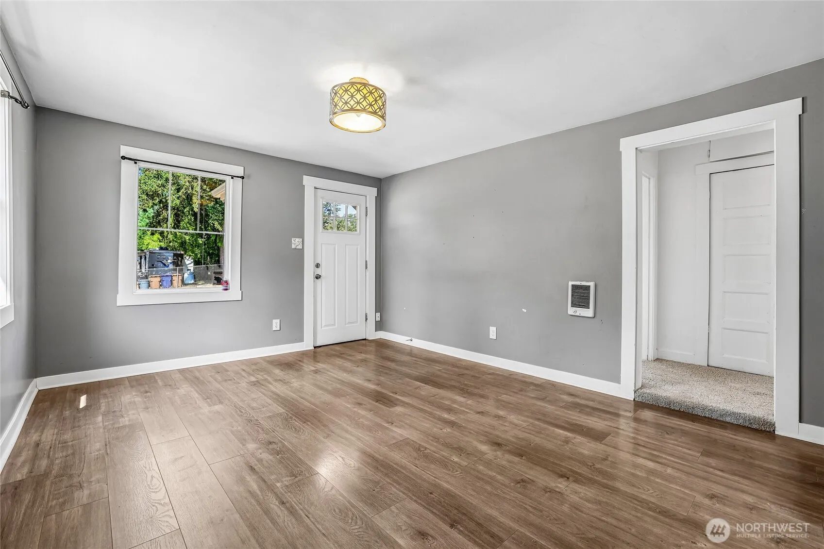 Property photo for 6925 52nd Avenue W, University Place photo 4