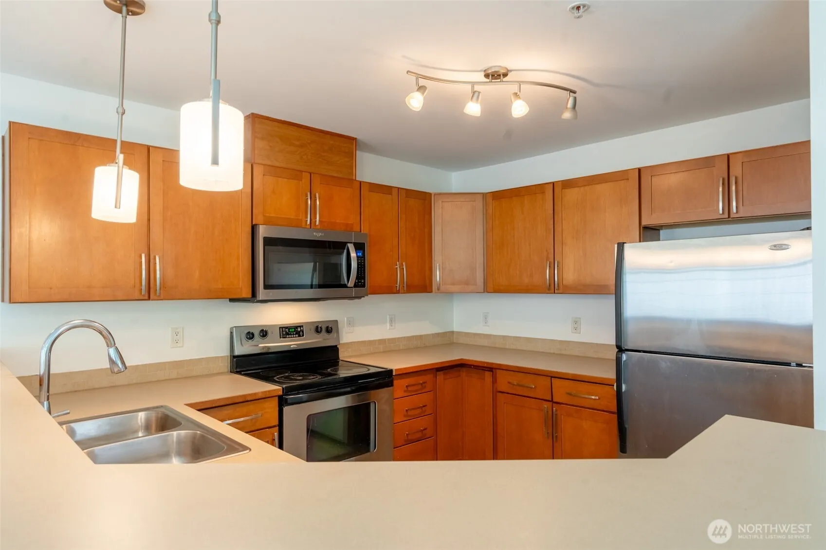 Property photo for 4050 S 212th Court #b, Sea Tac photo 5
