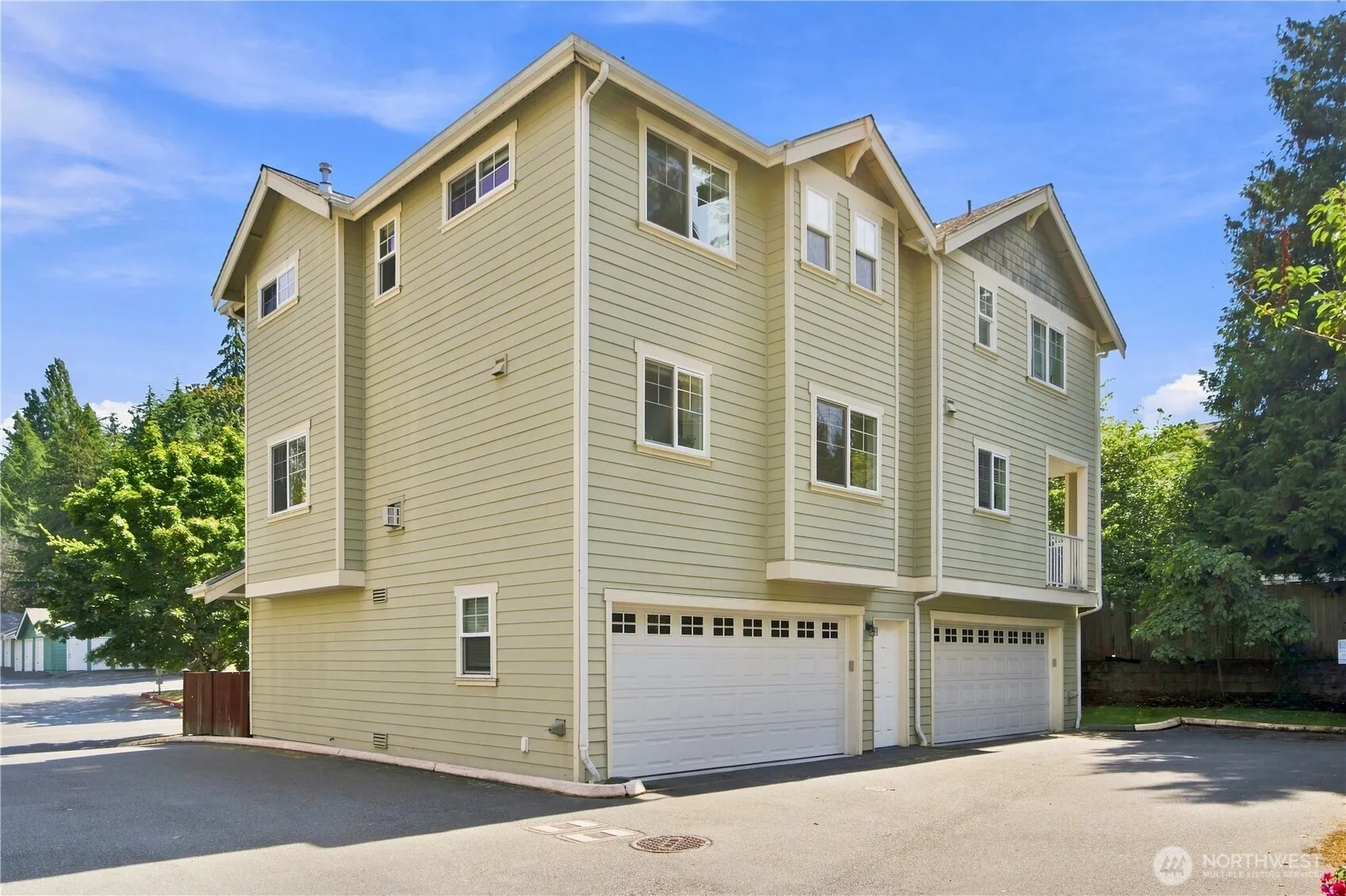 Property photo for 21416 50th Avenue W #3, Mountlake Terrace photo 2