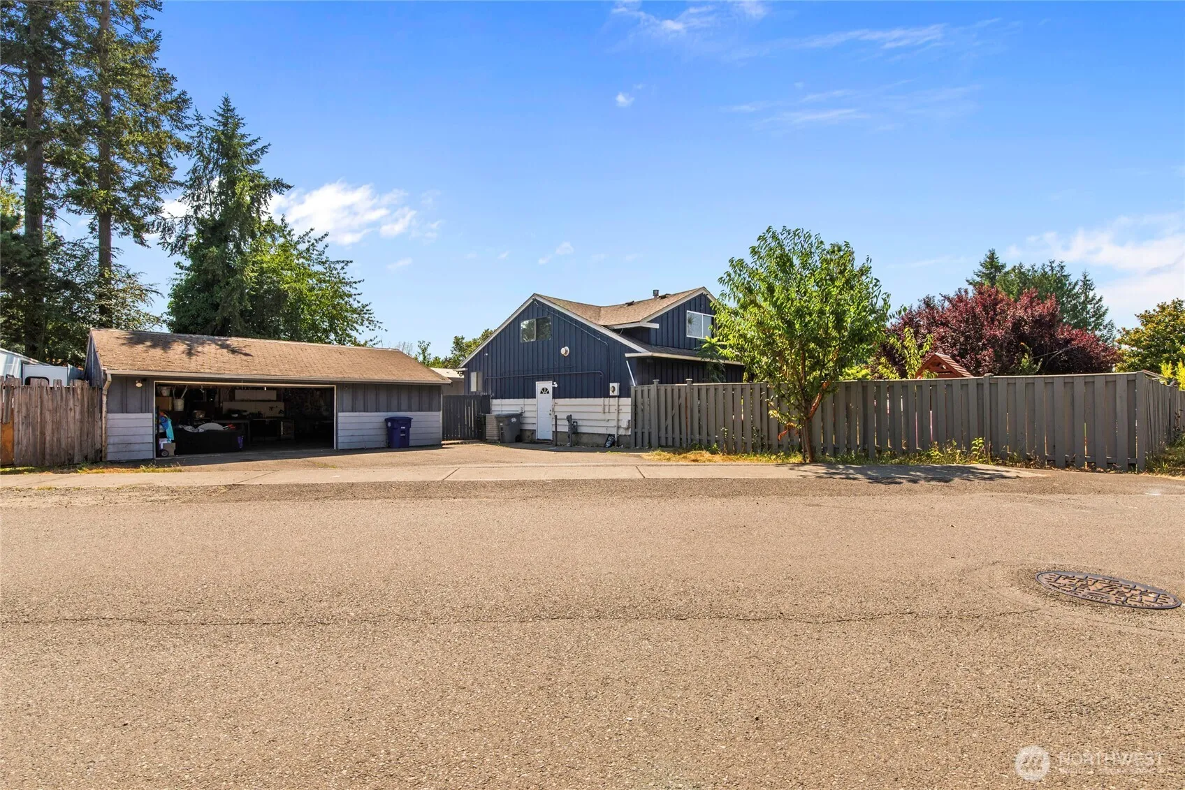 Property photo for 302 115th Street E, Tacoma photo 2