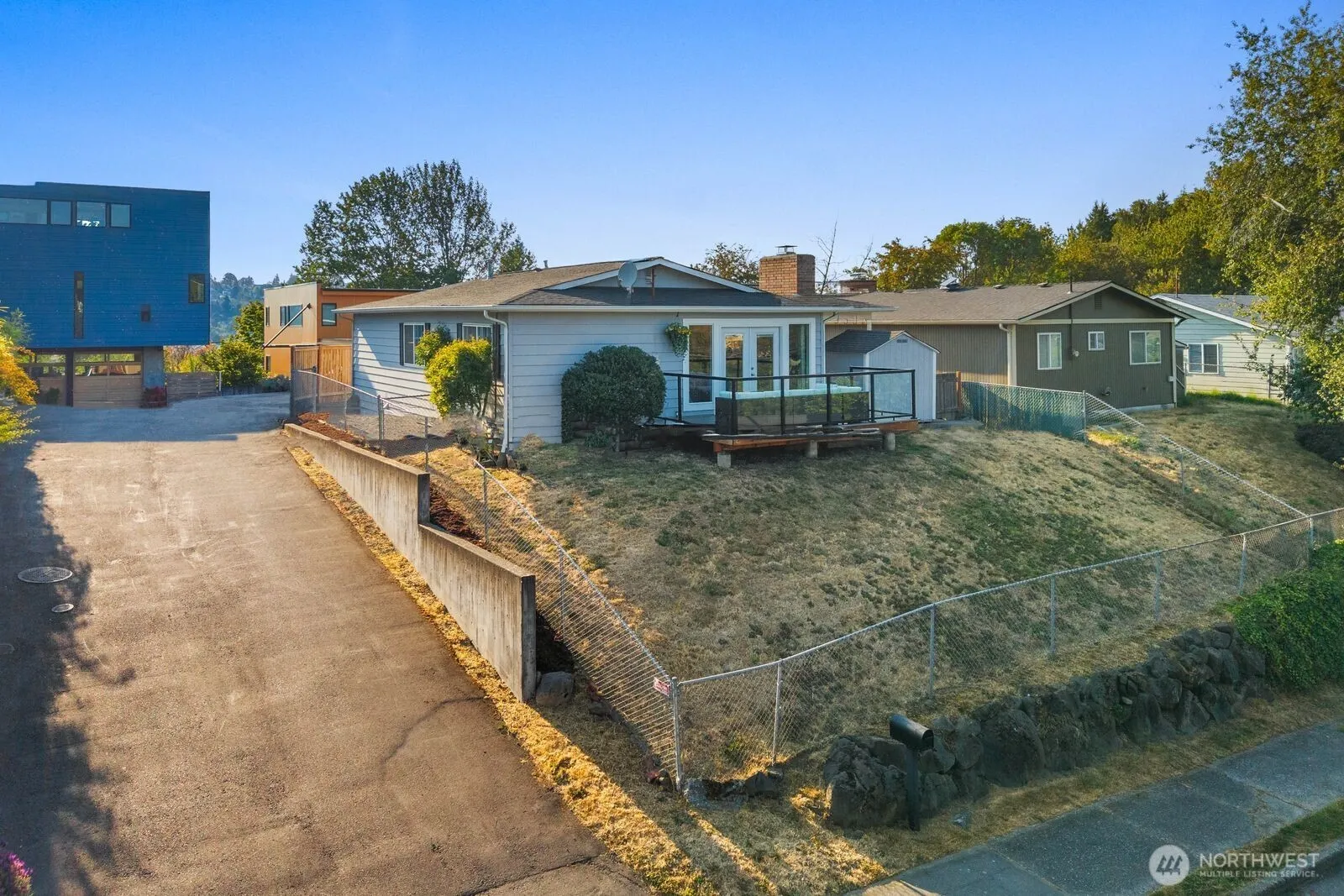 Property photo for 4131 21st Avenue Sw, Seattle photo 2