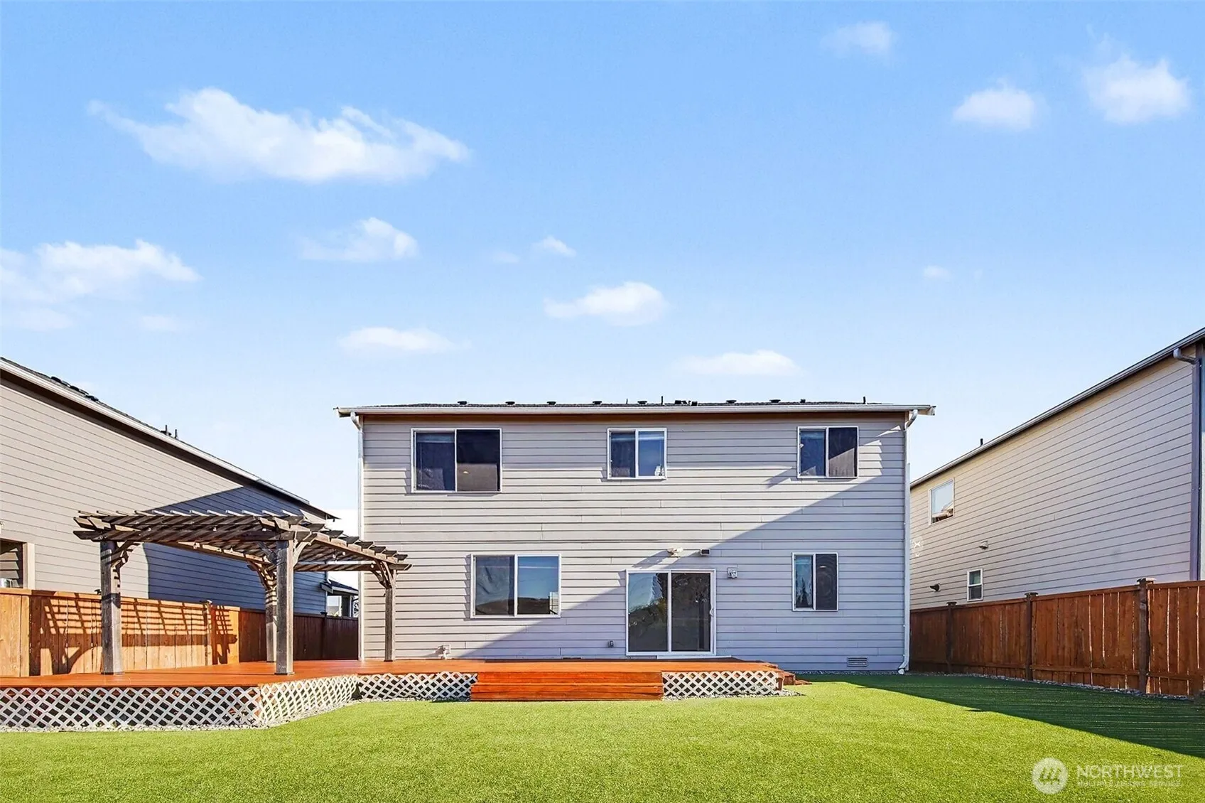 Property photo for 924 S 134th Street, Tacoma photo 2