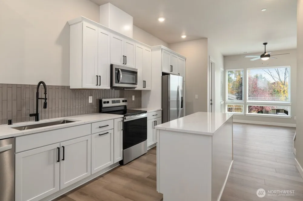 Property photo for 6611 S 128th Street, Seattle photo 5