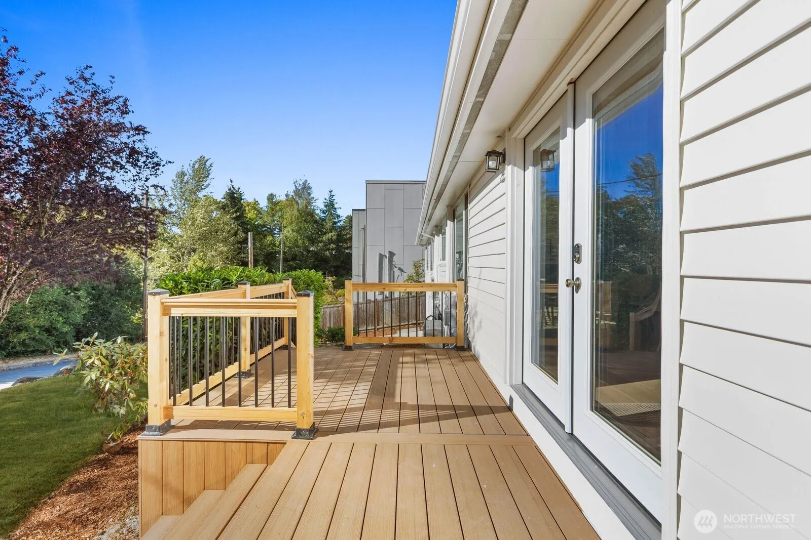 Property photo for 1510 Bradner Place S, Seattle photo 4