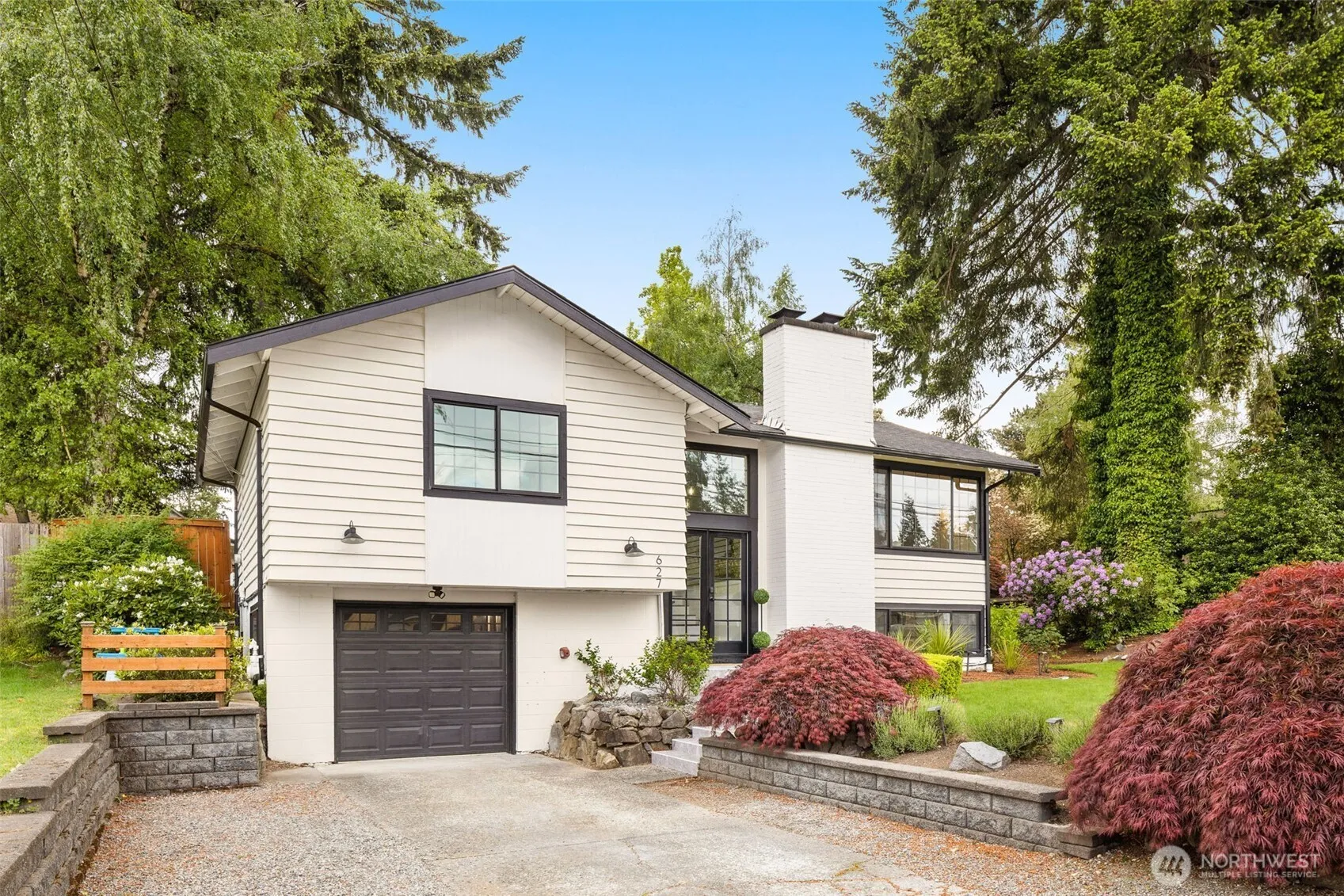 Property photo for 627 166th Avenue Ne, Bellevue photo 2