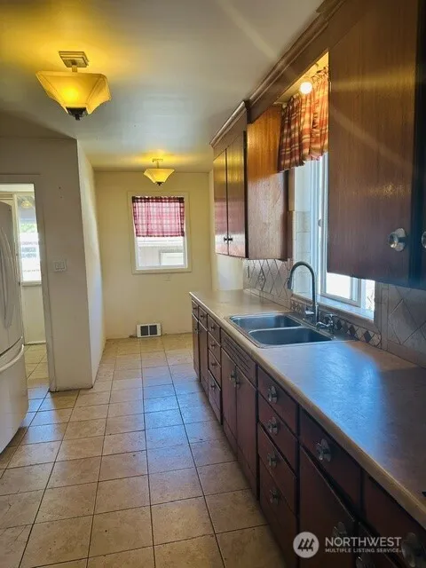 Property photo for 3210 Nw 69th Street, Seattle photo 5