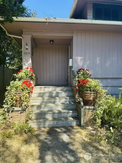 Property photo for 3210 Nw 69th Street, Seattle