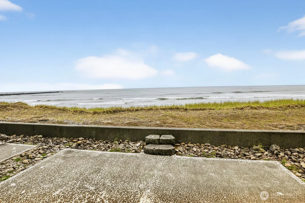 Property photo for 1443 Ocean Shores Boulevard Sw #102, Ocean Shores photo 3