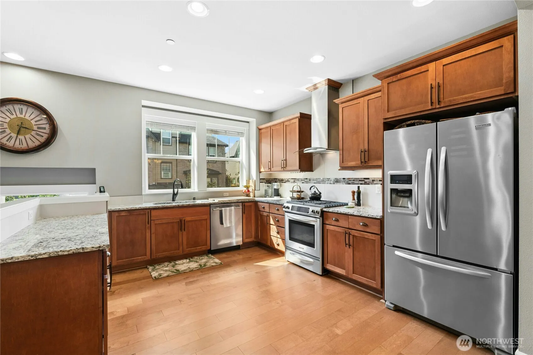 Property photo for 1340 Brooklyn Walk Ne, Issaquah photo 2