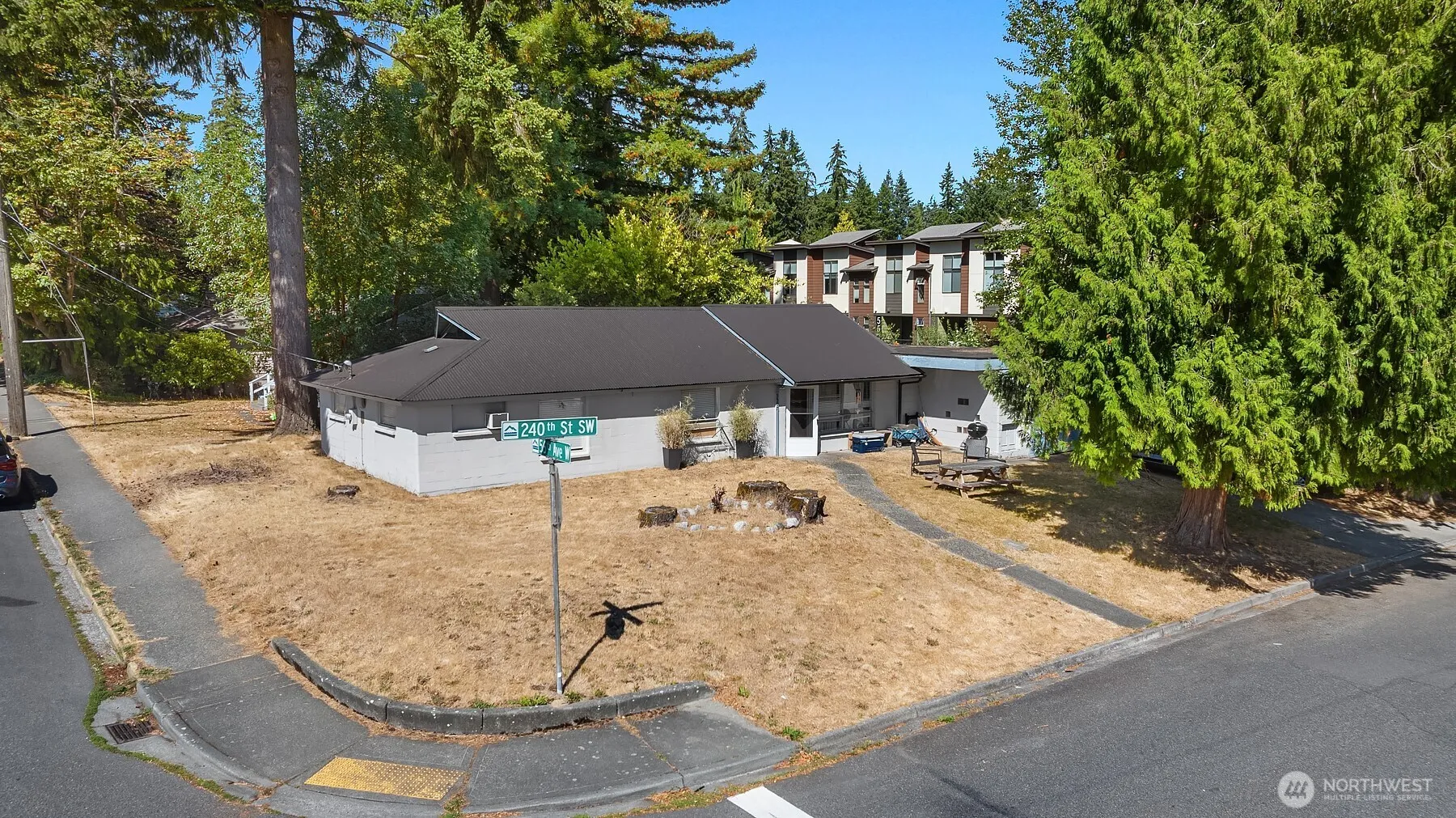 Property photo for 5507 240th Street Sw, Mountlake Terrace photo 3