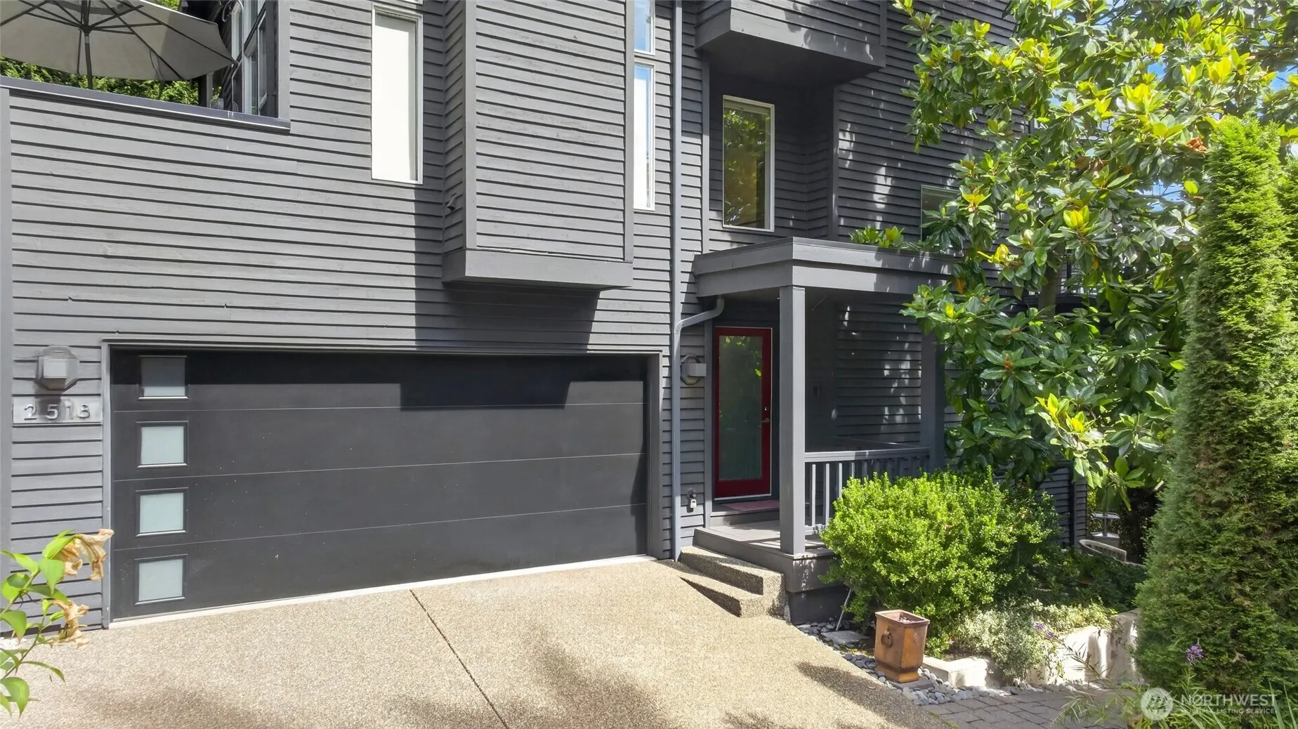 Property photo for 2518 E Roy Street, Seattle photo 3