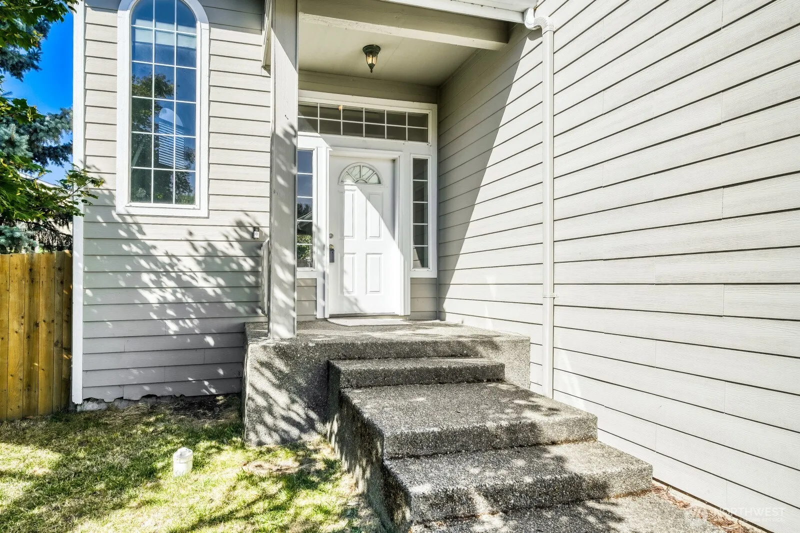 Property photo for 2223 63rd Avenue Ne, Tacoma photo 2