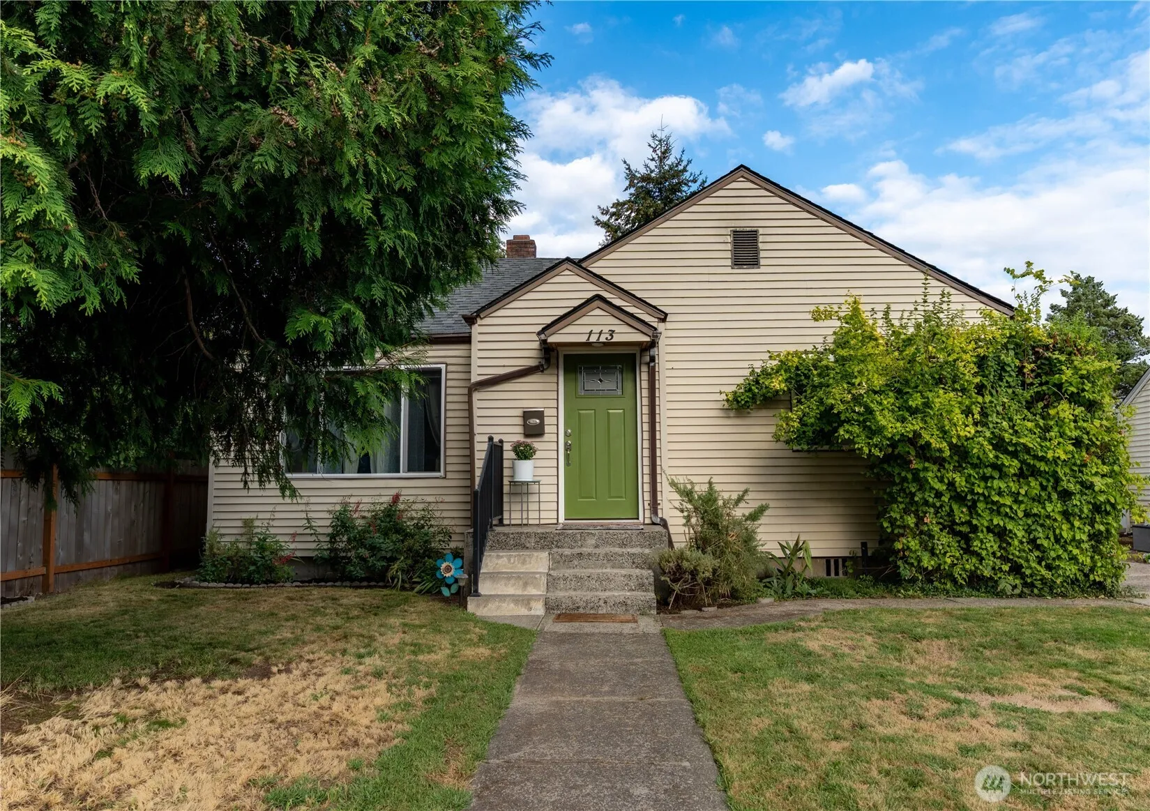 Property photo for 113 12th Street Sw, Puyallup