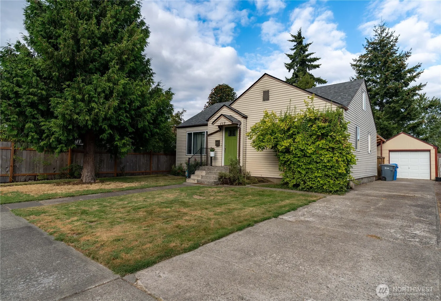 Property photo for 113 12th Street Sw, Puyallup photo 2