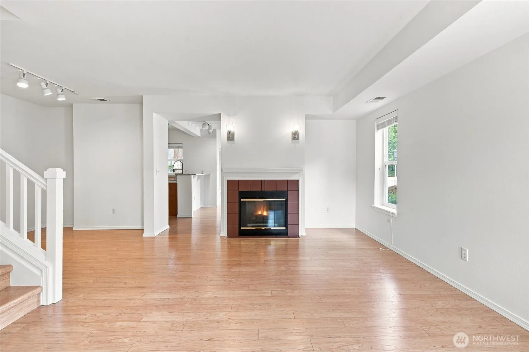 Property photo for 5601 N Grove Drive, Mukilteo photo 3