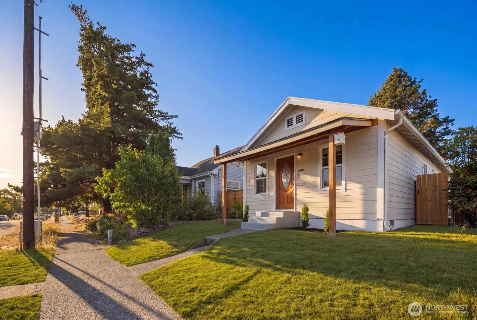 Property photo for 6622 S Warner Street, Tacoma photo 2
