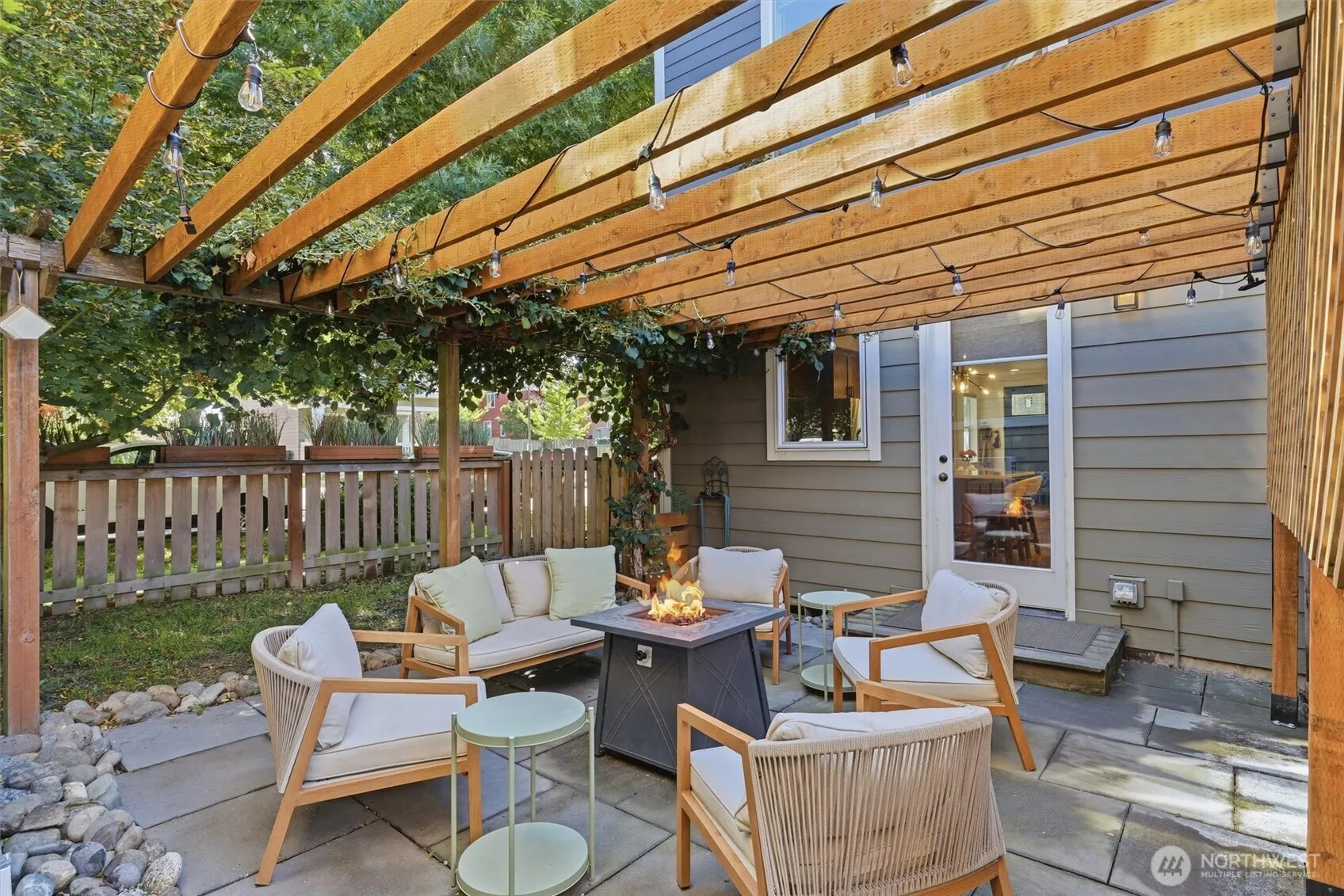 Property photo for 3000 Sw Graham Street, Seattle photo 4
