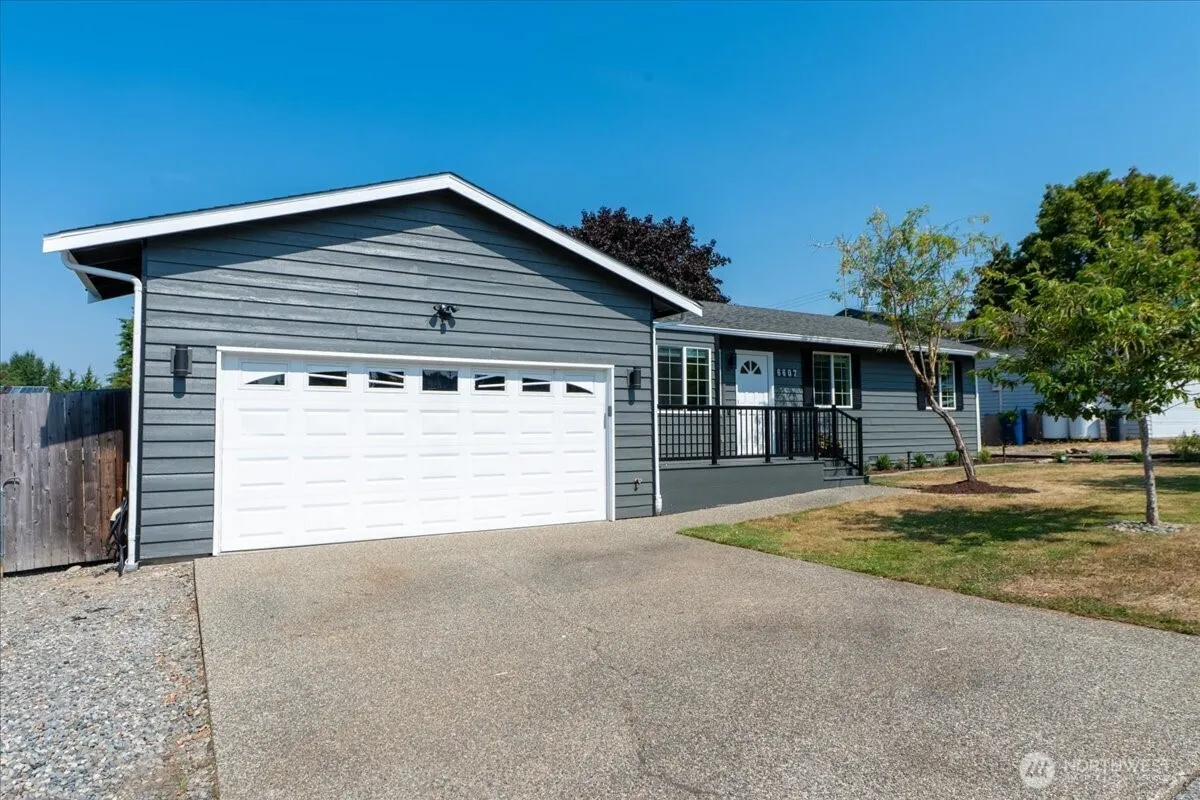 Property photo for 6607 69th Street Ne, Marysville photo 2