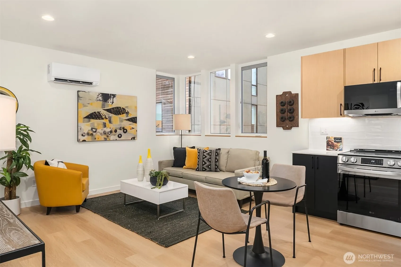 Property photo for 1455 22nd Avenue #a, Seattle photo 5
