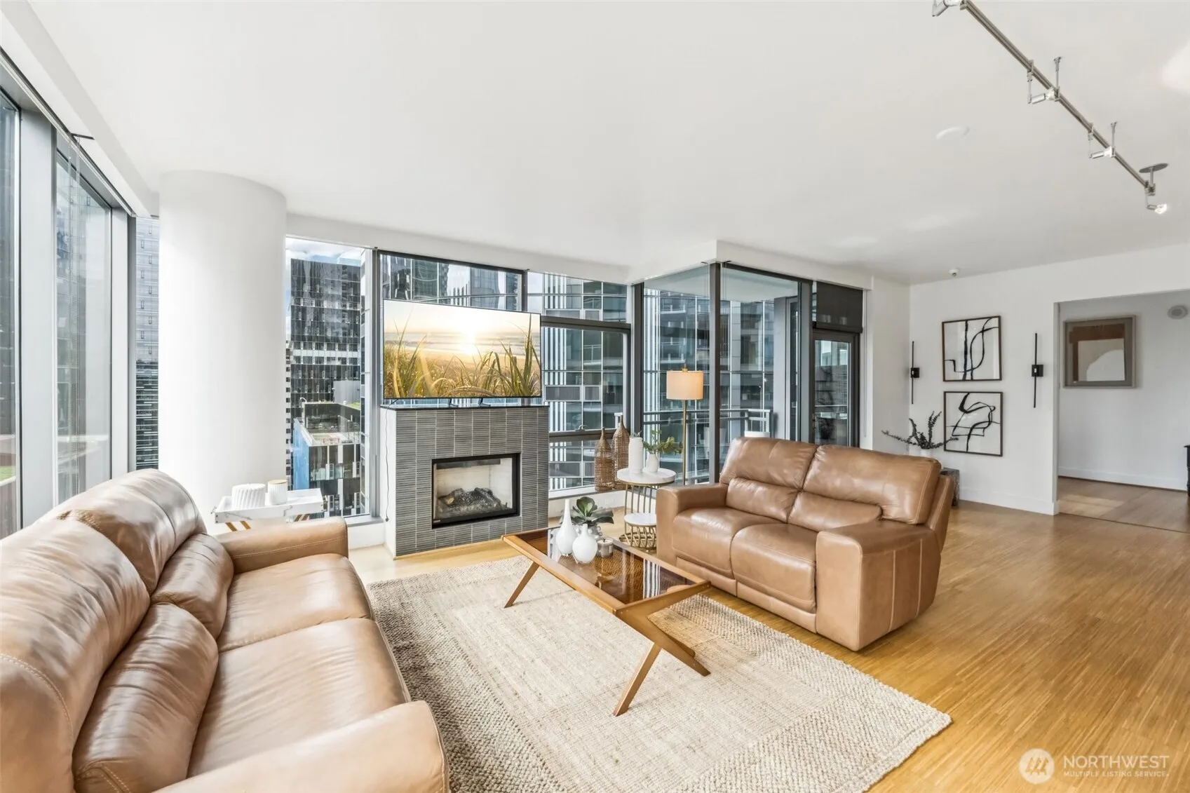 Property photo for 820 Blanchard Street #1507, Seattle photo 2