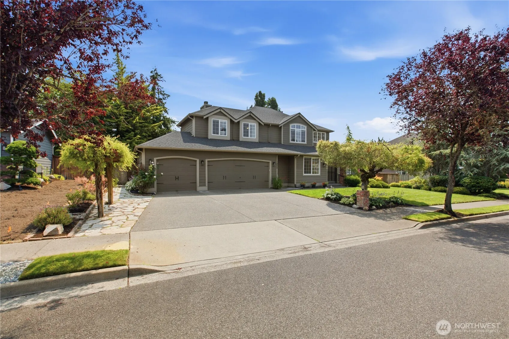 Property photo for 1925 19th Street Se, Puyallup photo 2