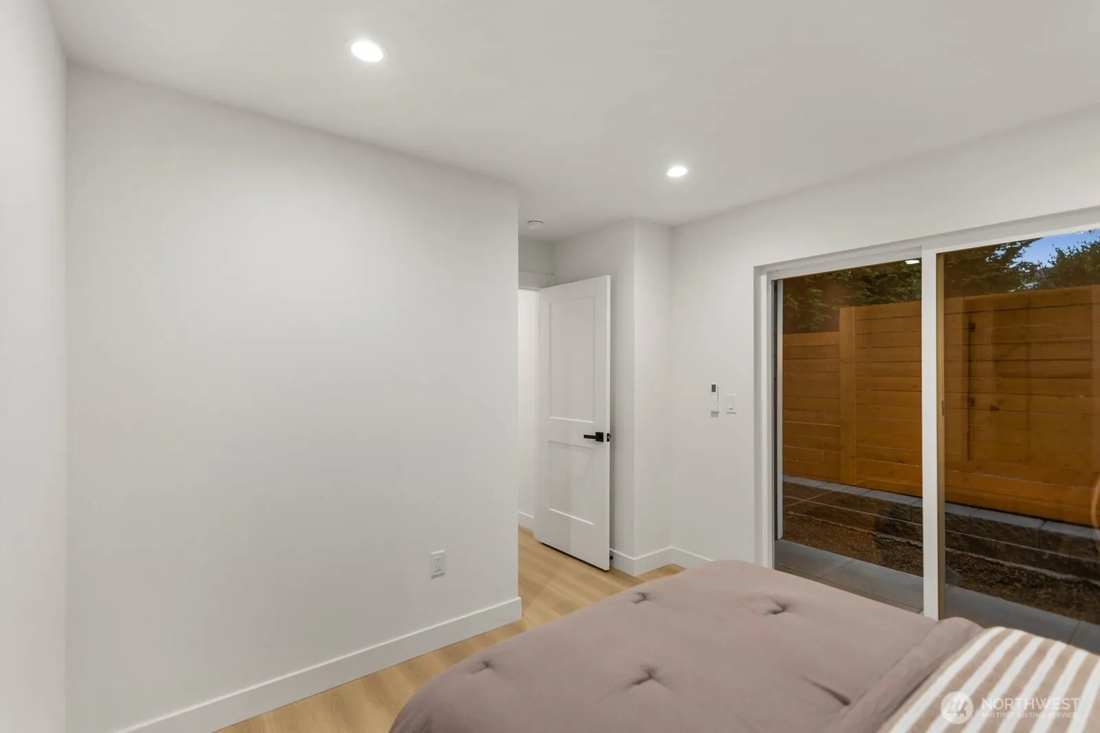 Property photo for 13321 3rd Avenue Ne #b, Seattle photo 5