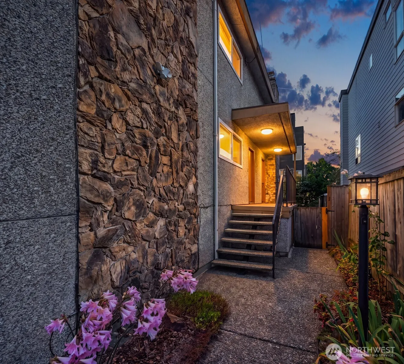 Property photo for 1527 Nw 63rd Street #2, Seattle photo 3