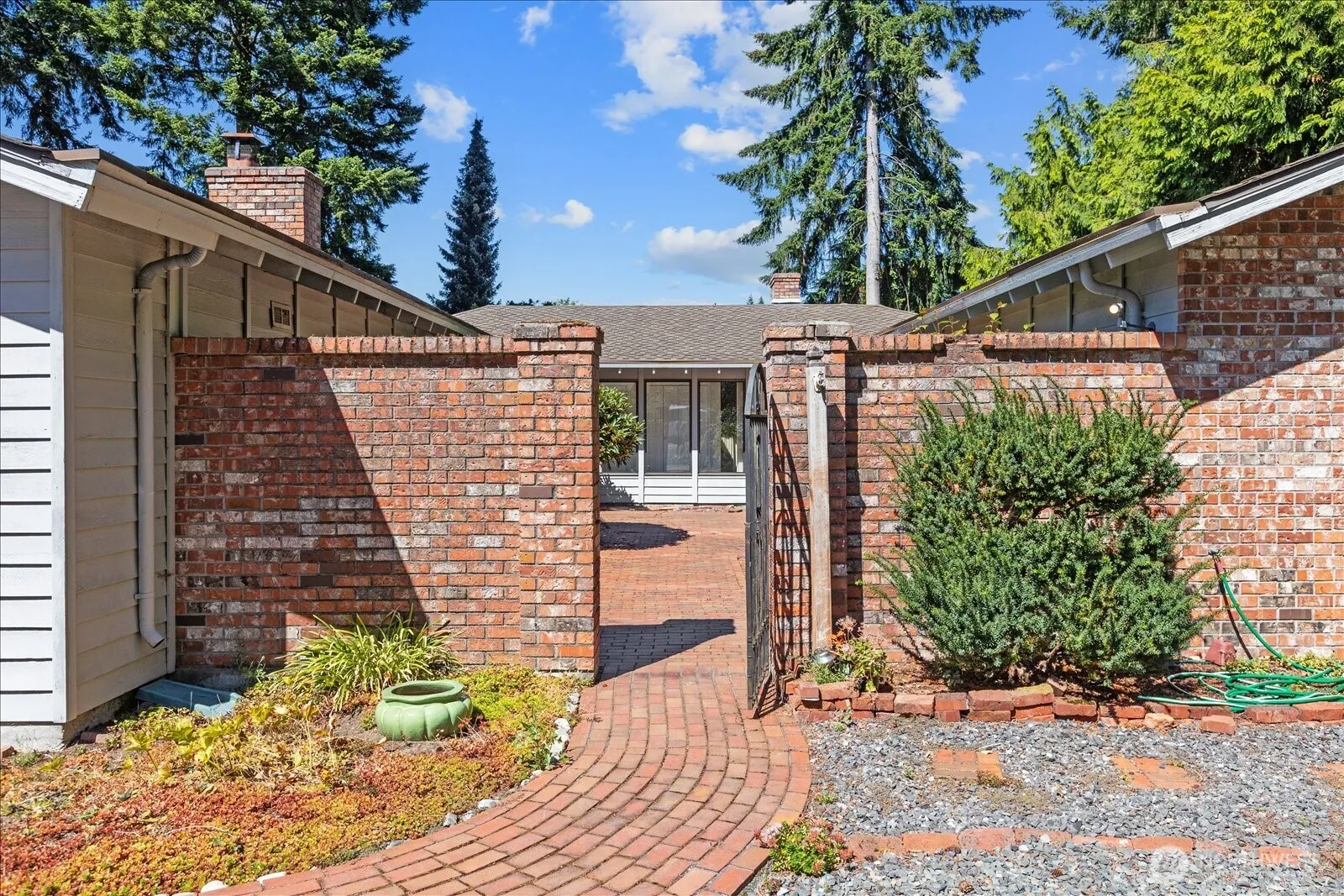 Property photo for 9113 186th Place Sw, Edmonds photo 3